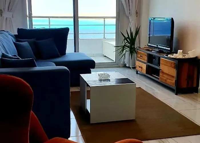 شقة Amazing 2 Bedroom With Sea View In *