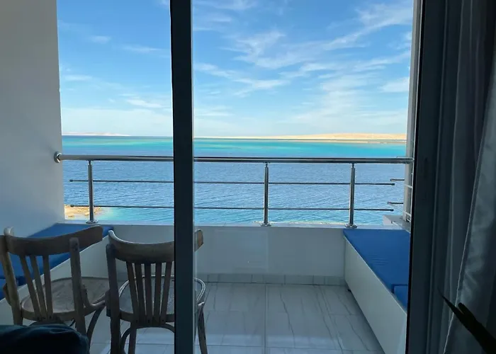 Amazing 2 Bedroom With Sea View In