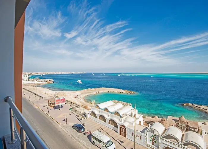 Amazing 2 Bedroom With Sea View In شقة *